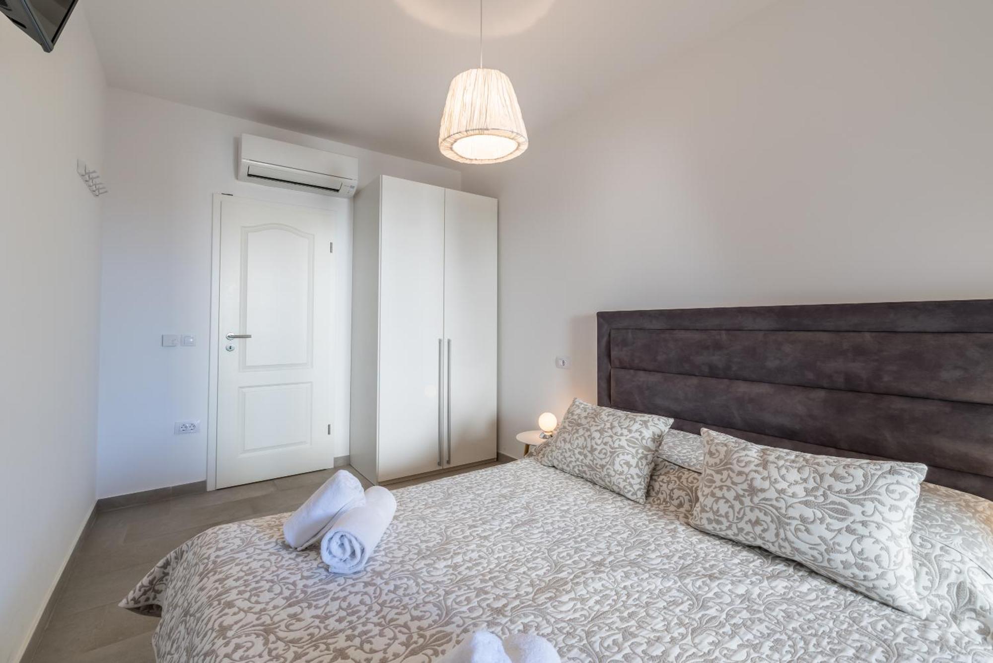 Villa Luce Del Sole Mirce 외부 사진