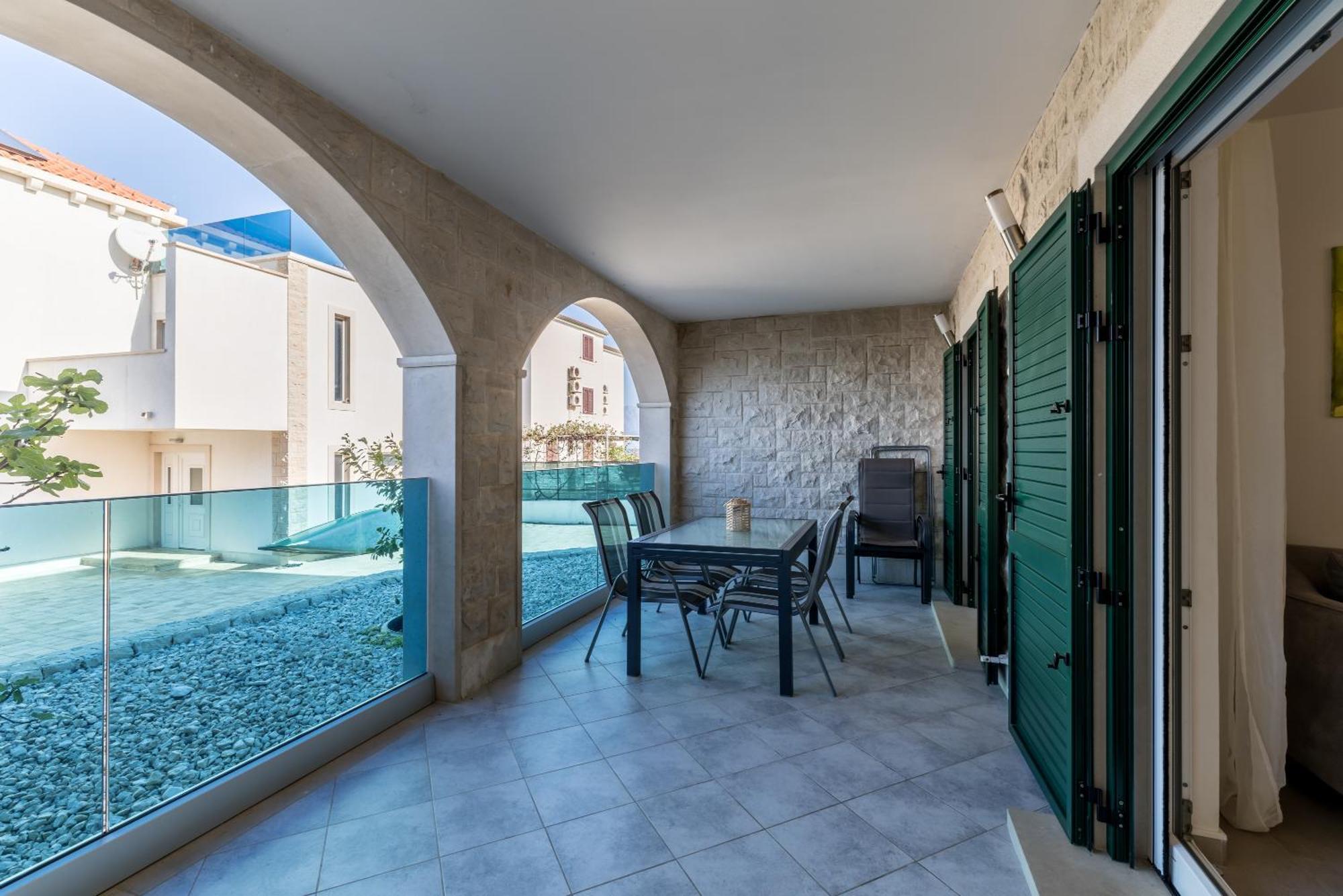 Villa Luce Del Sole Mirce 외부 사진
