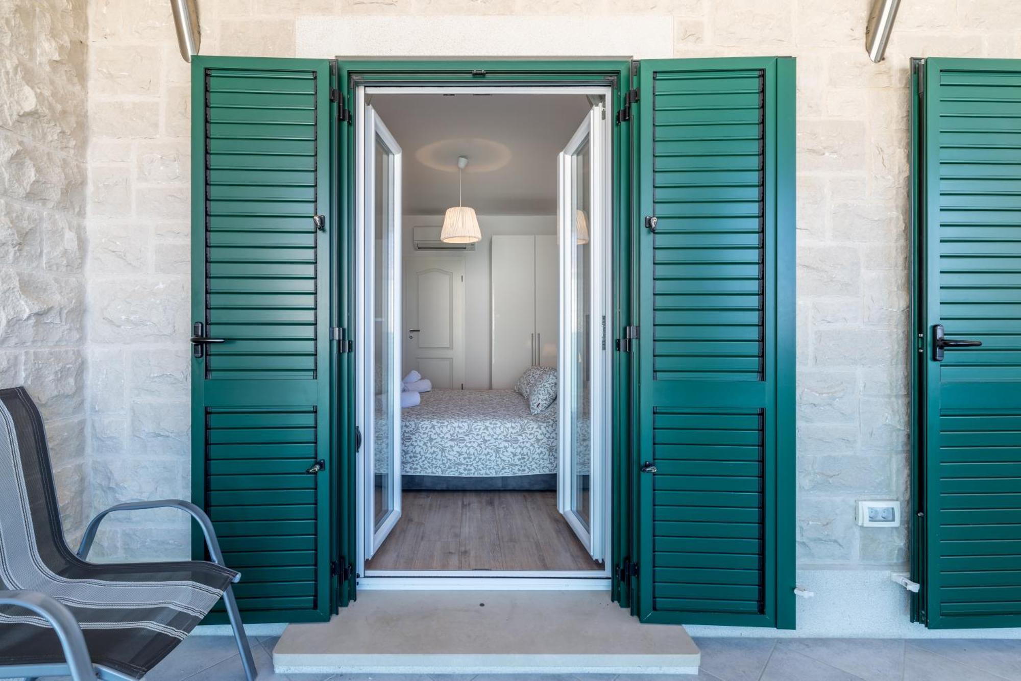 Villa Luce Del Sole Mirce 외부 사진
